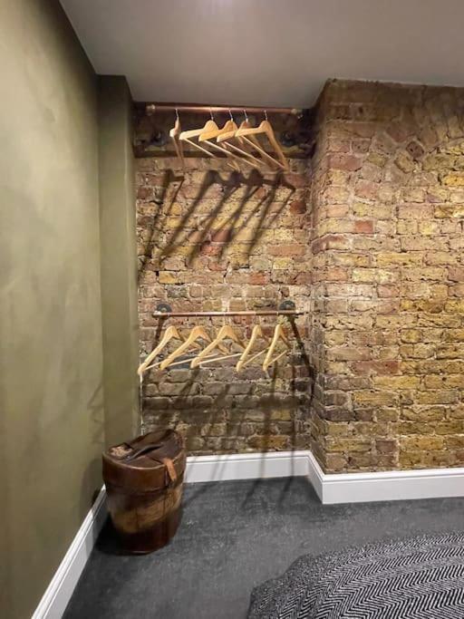 Апартаменты Exposed Brick Flat Finsbury Park Лондон Экстерьер фото