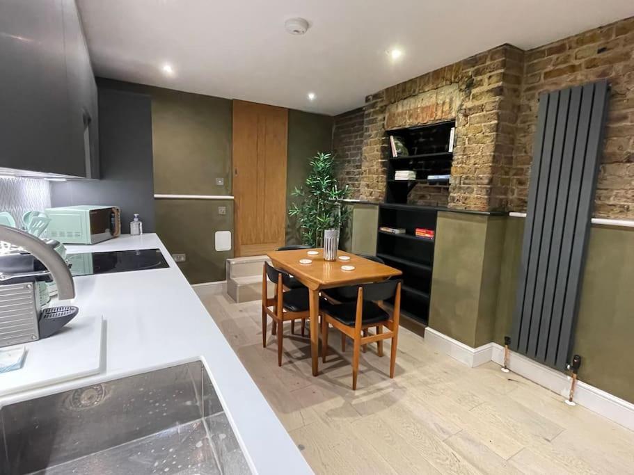 Апартаменты Exposed Brick Flat Finsbury Park Лондон Экстерьер фото