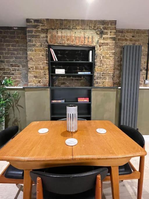 Апартаменты Exposed Brick Flat Finsbury Park Лондон Экстерьер фото